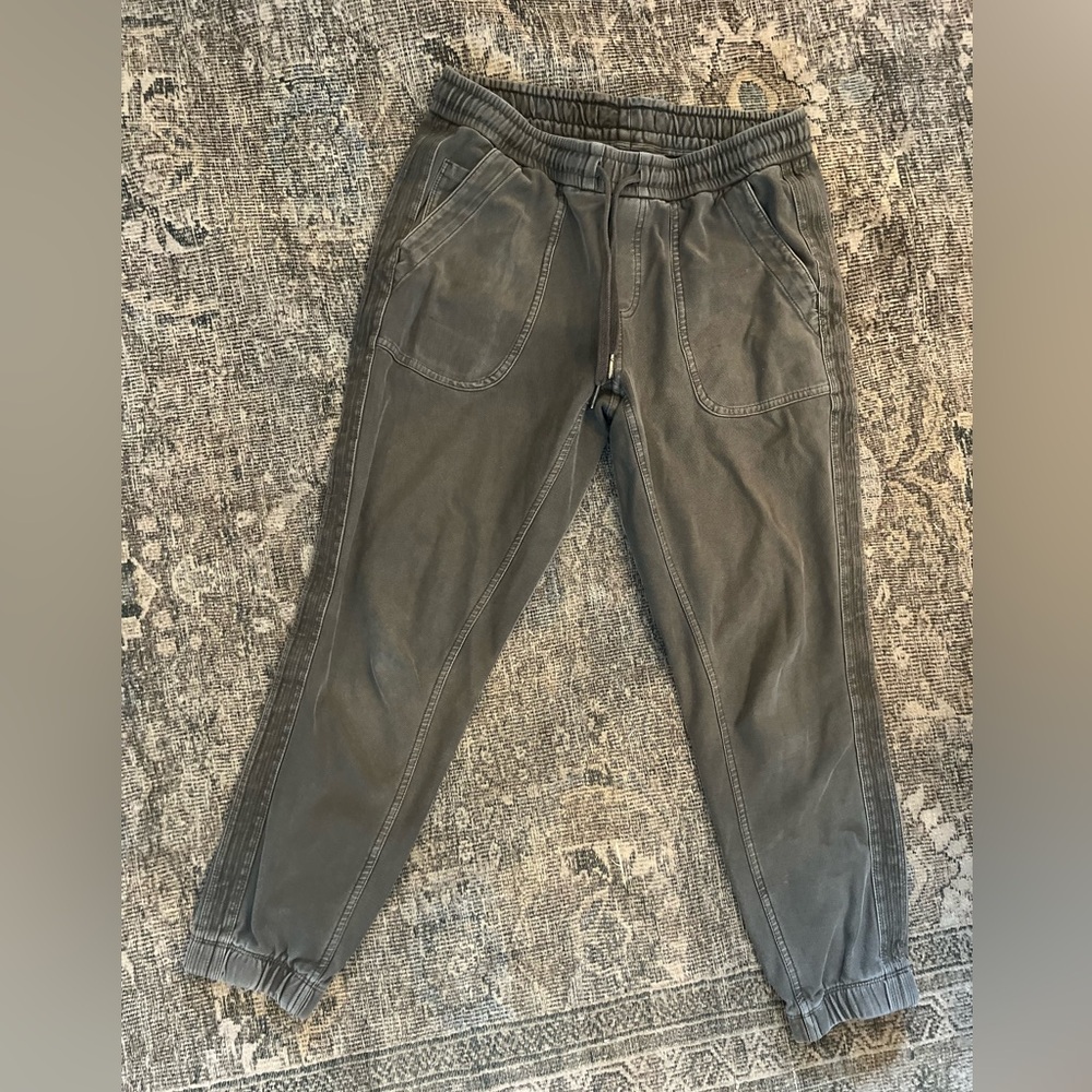 Athleta Farallon Jogger Gray 2P